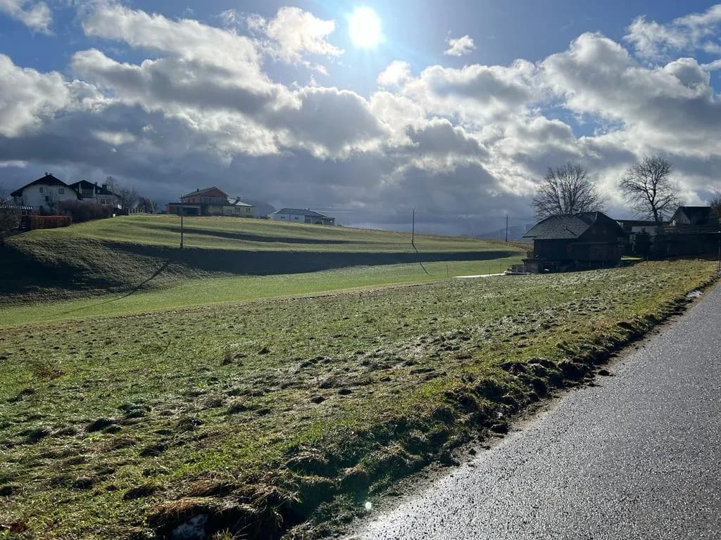 Grundstück kaufen in Gmunden – 737 m², € 239.100 – Bild 2 von 7