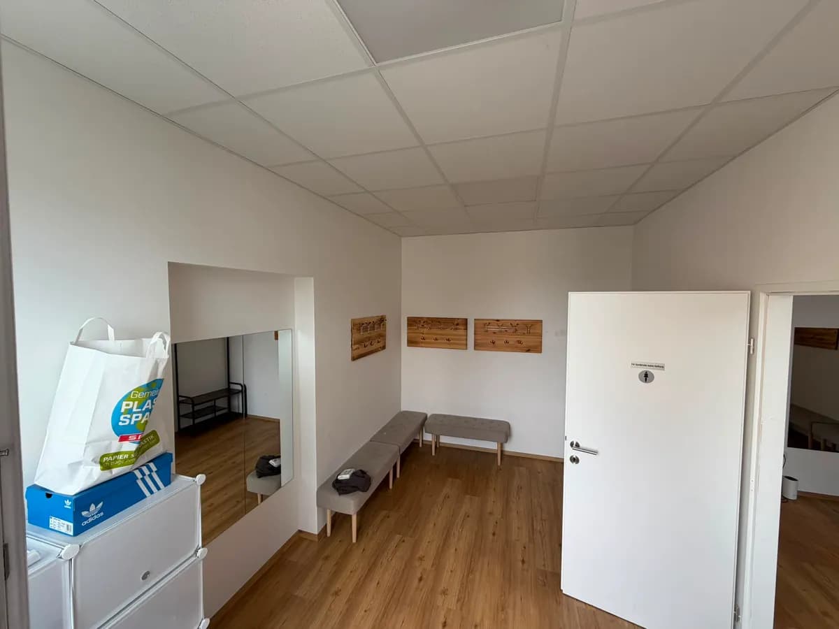 4-Zimmer-Gewerbeimmobilie mieten in Linz – 73 m², € 660 – Bild 3 von 5
