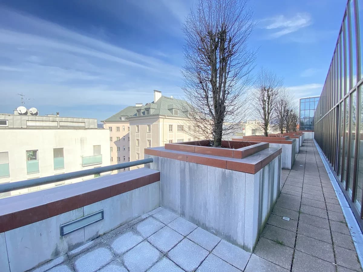 Gewerbeimmobilie mieten in Salzburg Stadt – 495 m², € 6.225 – Bild 1 von 21