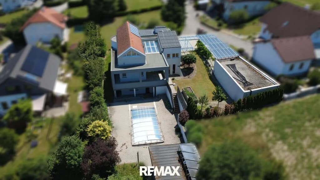 7-Zimmer-Haus kaufen in Perg – 256 m², € 685.000