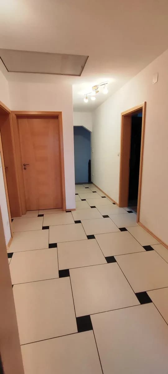 4-Zimmer-Wohnung mieten in Vöcklabruck – 125 m², € 1.250 – Bild 7 von 34