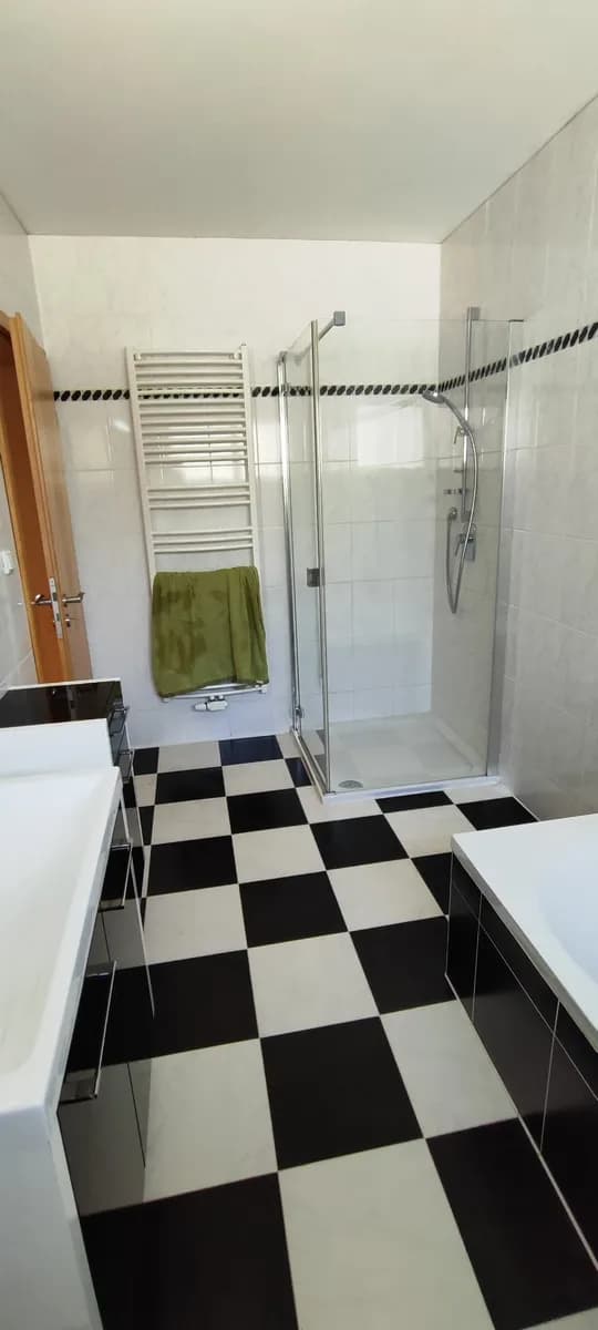 4-Zimmer-Wohnung mieten in Vöcklabruck – 125 m², € 1.250 – Bild 10 von 34