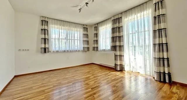 6-Zimmer-Gewerbeimmobilie kaufen in Braunau am Inn – 160 m², € 750.000 – Bild 5 von 23