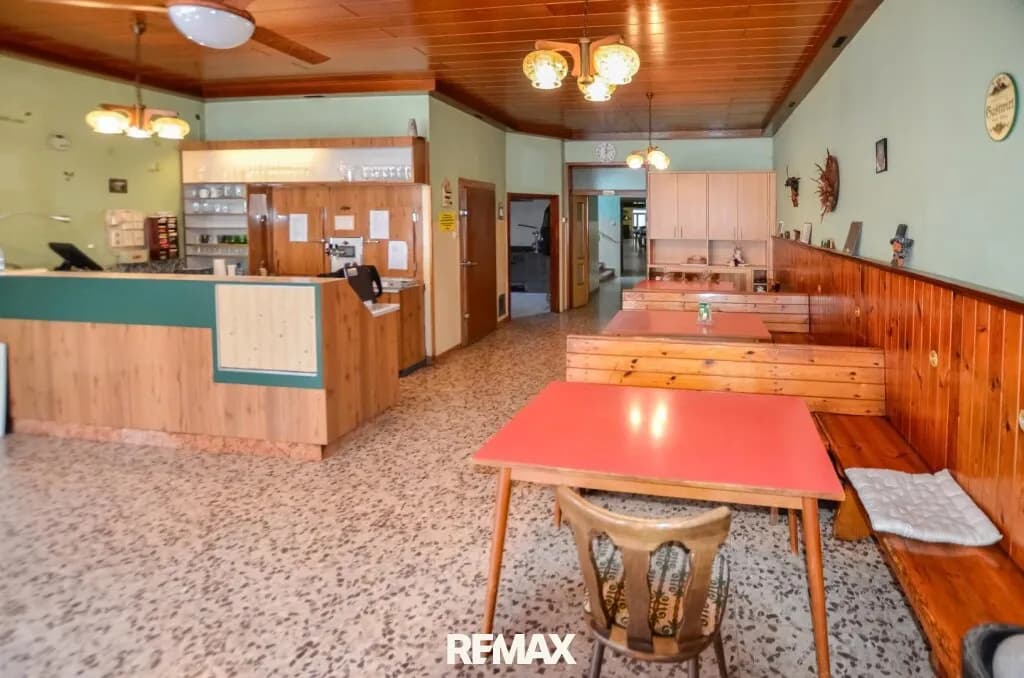 11-Zimmer-Gewerbeimmobilie kaufen in Bruck an der Leitha – 855 m² – Bild 3 von 20