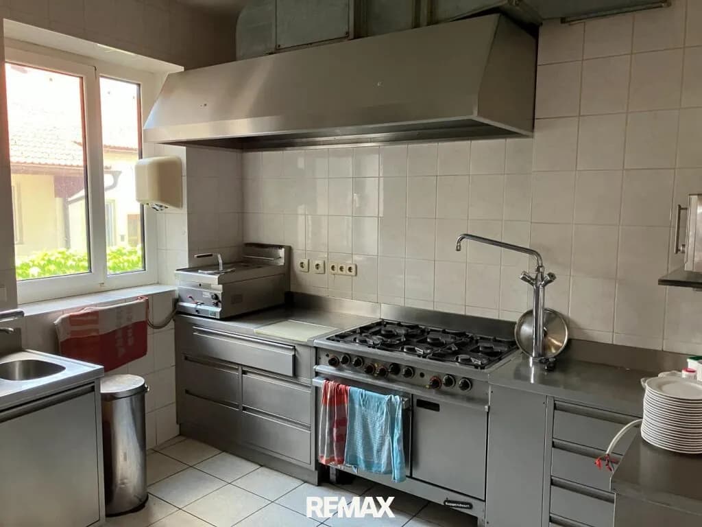 11-Zimmer-Gewerbeimmobilie kaufen in Bruck an der Leitha – 855 m² – Bild 9 von 20