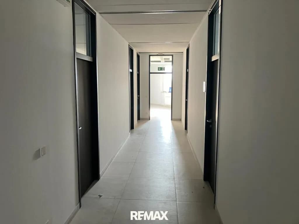 Gewerbeimmobilie mieten in Baden – 30 m², € 11 – Bild 2 von 2