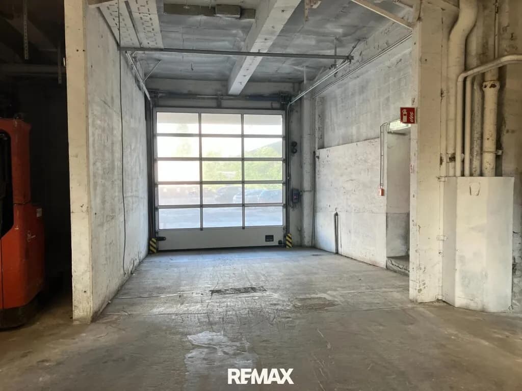 Gewerbeimmobilie mieten in Baden – 150 m², € 6 – Bild 2 von 4