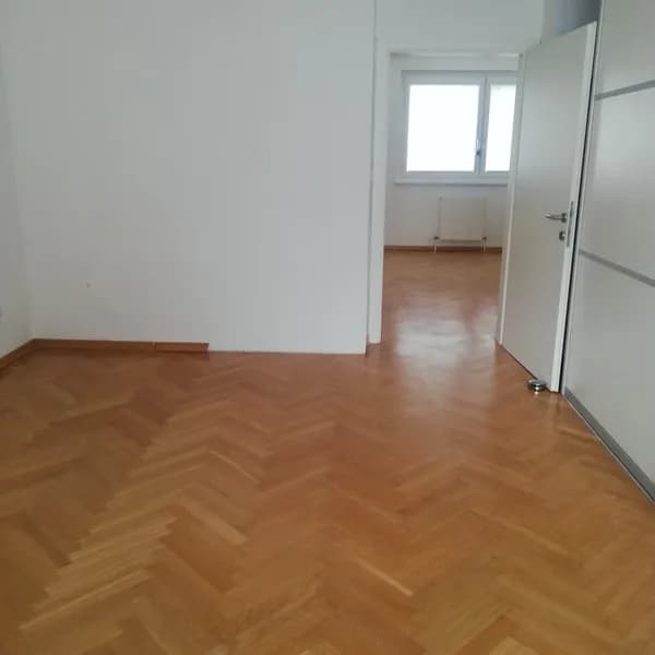 3-Zimmer-Wohnung kaufen in Wiener Neustadt – 91 m², € 199.000 – Bild 10 von 13