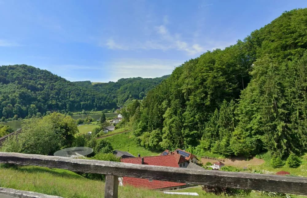 Grundstück kaufen in Perg – 1 170 m², € 67.000 – Bild 1 von 2