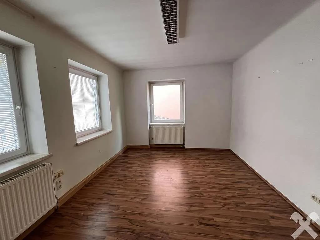 2-Zimmer-Gewerbeimmobilie mieten in Liezen – 65 m², € 380 – Bild 2 von 6