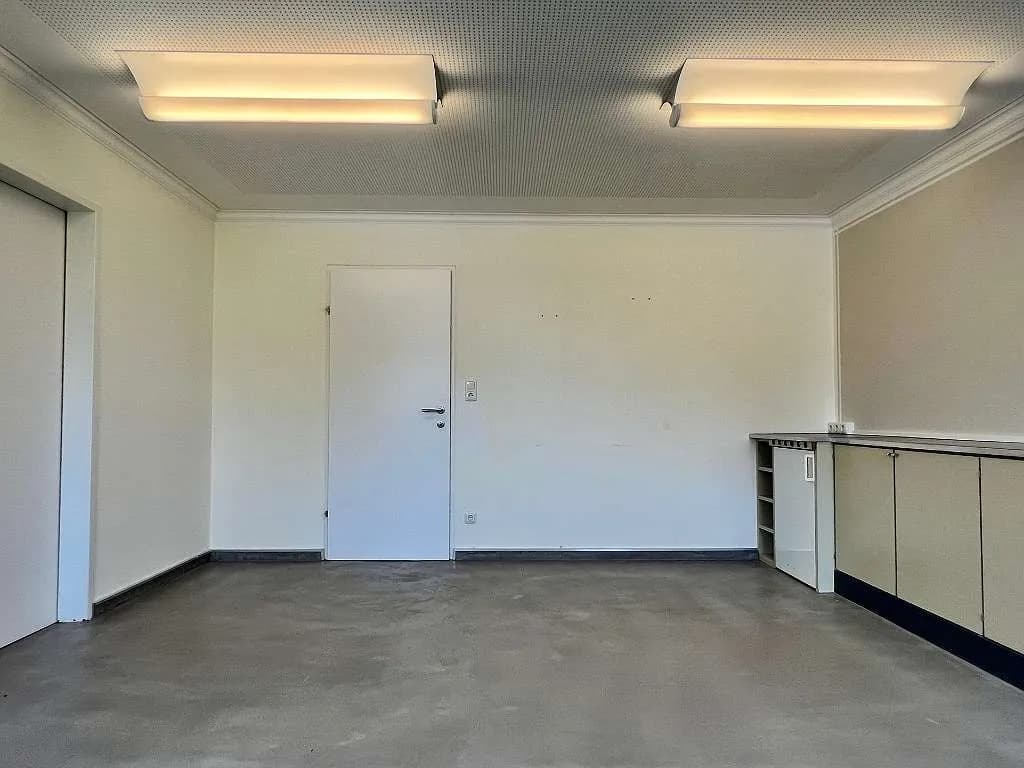 3-Zimmer-Gewerbeimmobilie mieten in Salzburg-Umgebung – 70 m², € 499