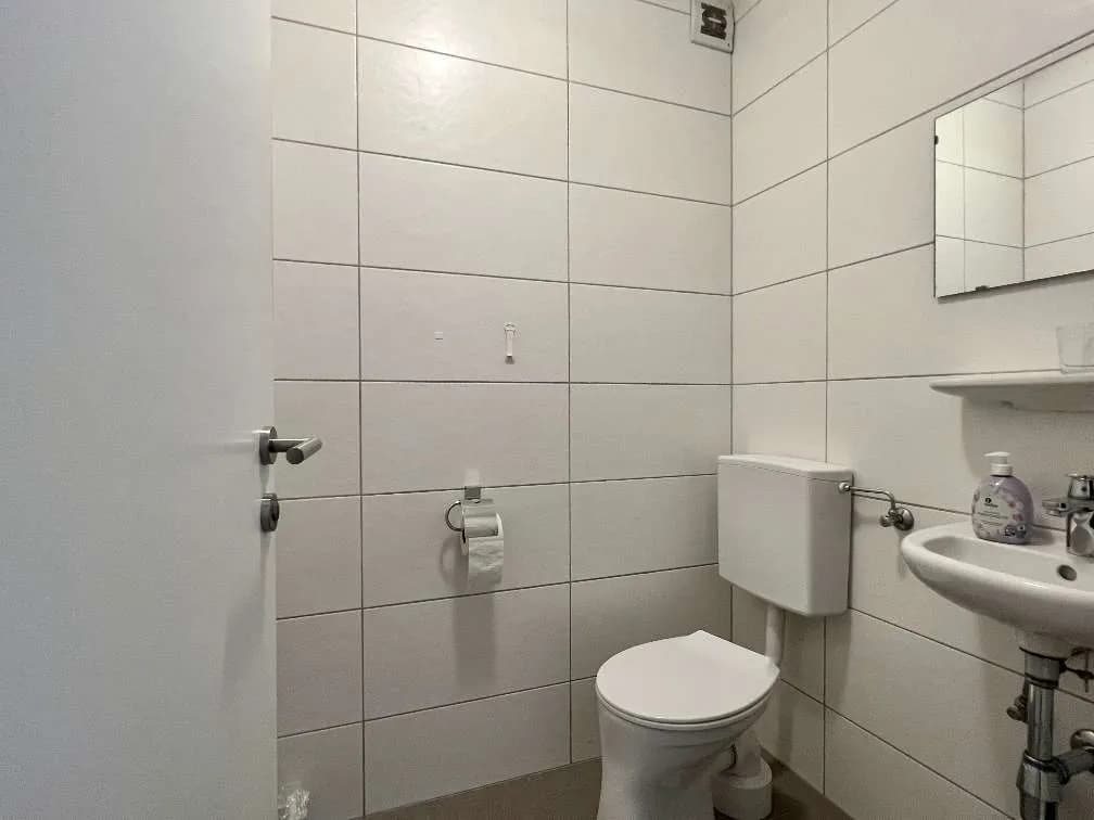 3-Zimmer-Gewerbeimmobilie mieten in Salzburg-Umgebung – 70 m², € 499 – Bild 5 von 5