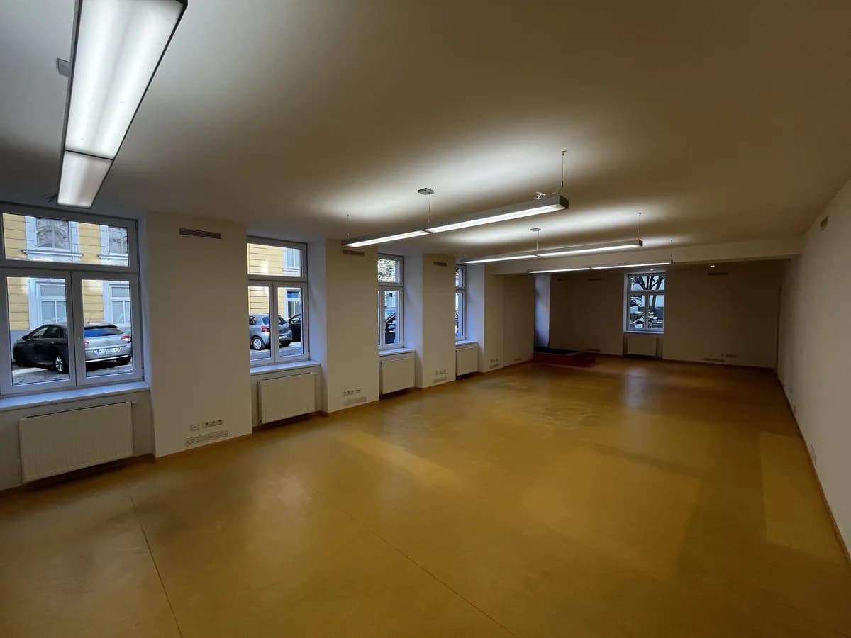 Gewerbeimmobilie mieten in Wien – 113 m², € 1.465 – Bild 2 von 11