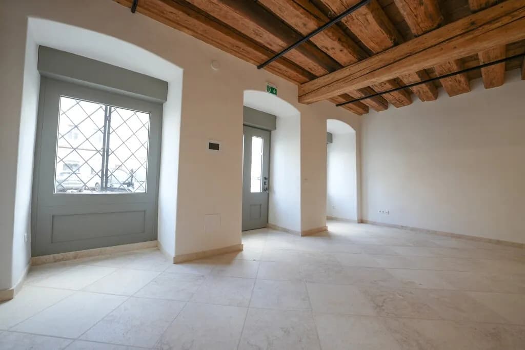 2-Zimmer-Gewerbeimmobilie mieten in Wels – 108 m², € 1.537 – Bild 16 von 20