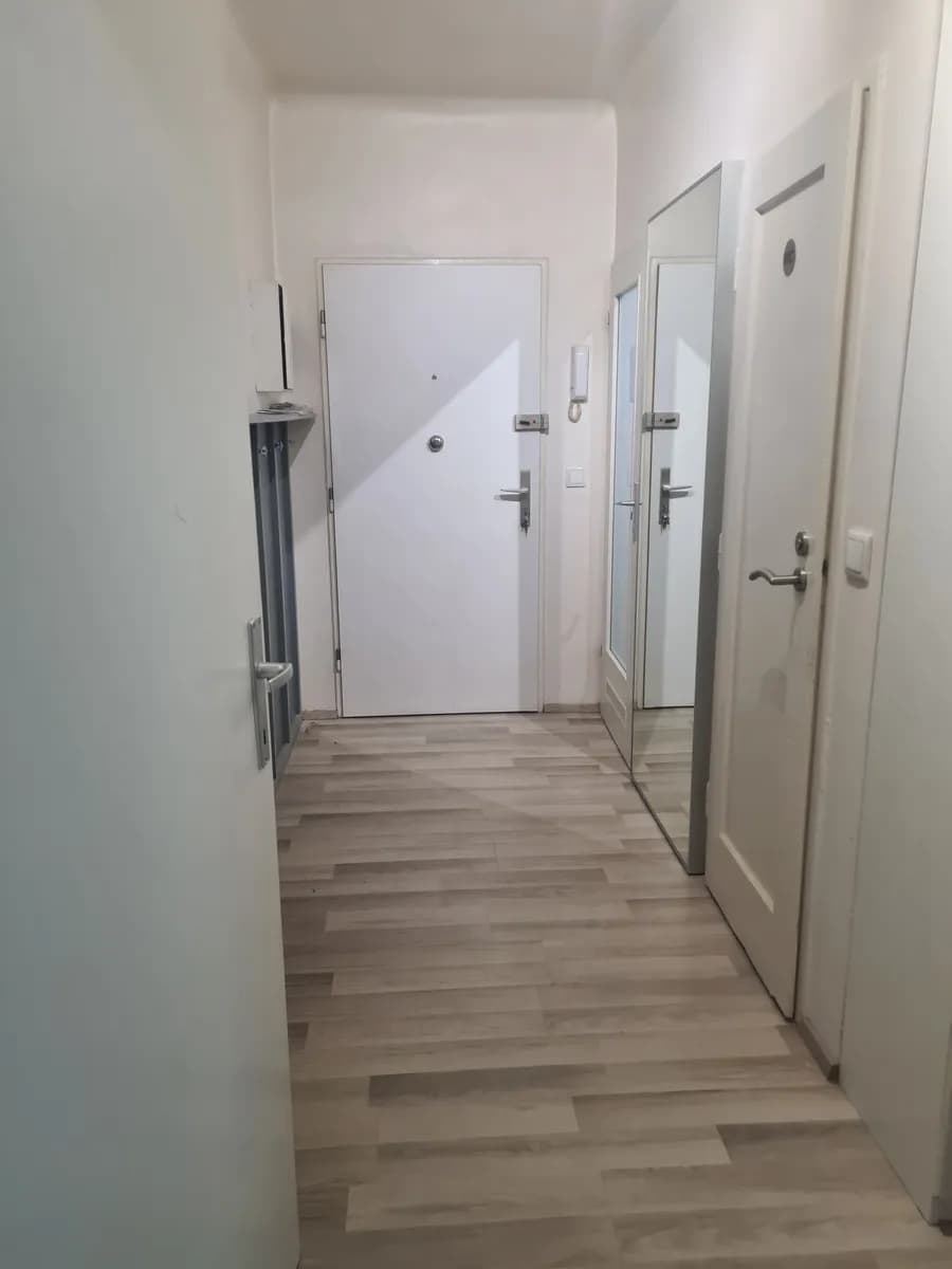 2-Zimmer-Wohnung mieten in Wien – 51 m², € 510 – Bild 1 von 10