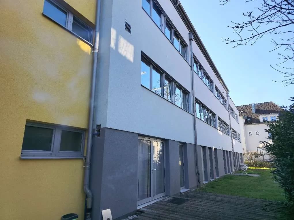 11-Zimmer-Gewerbeimmobilie mieten in Gmunden – 318 m², € 4.458 – Bild 3 von 4
