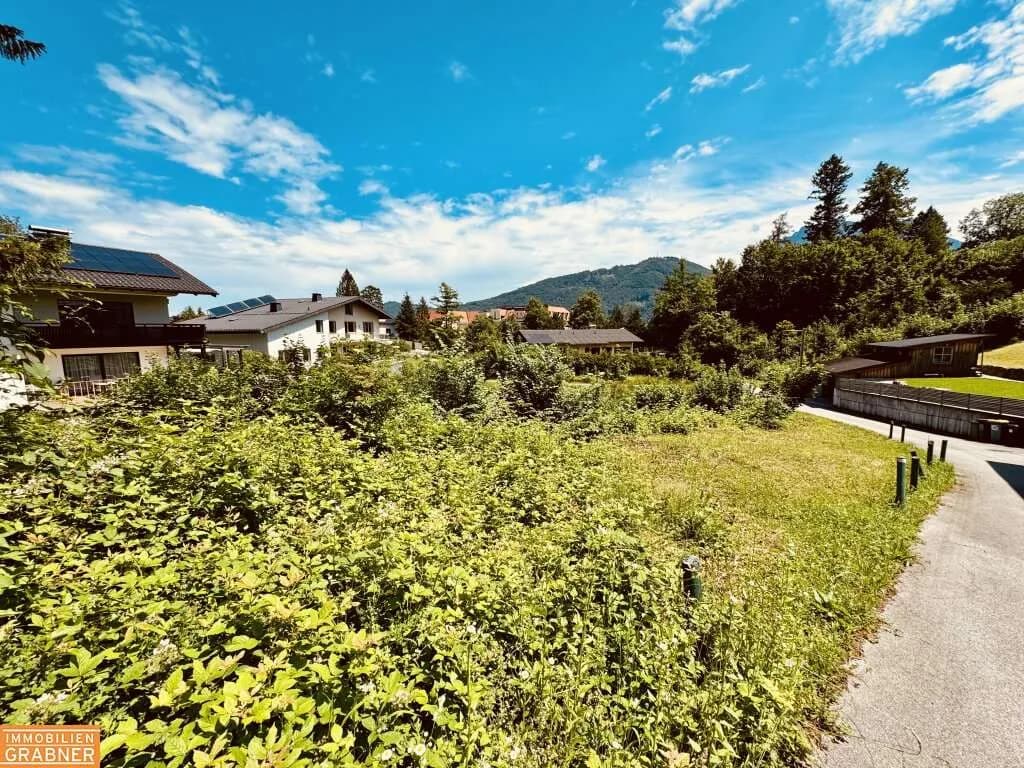 Grundstück kaufen in Gmunden – 1 000 m², € 495.000