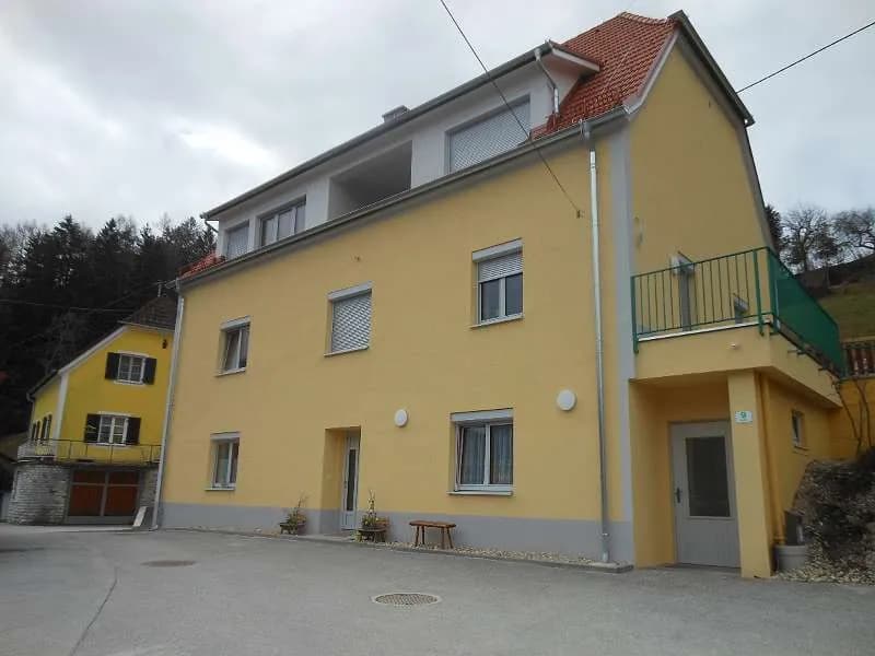 2-Zimmer-Wohnung mieten in Weiz – 44 m², € 328 – Bild 2 von 3