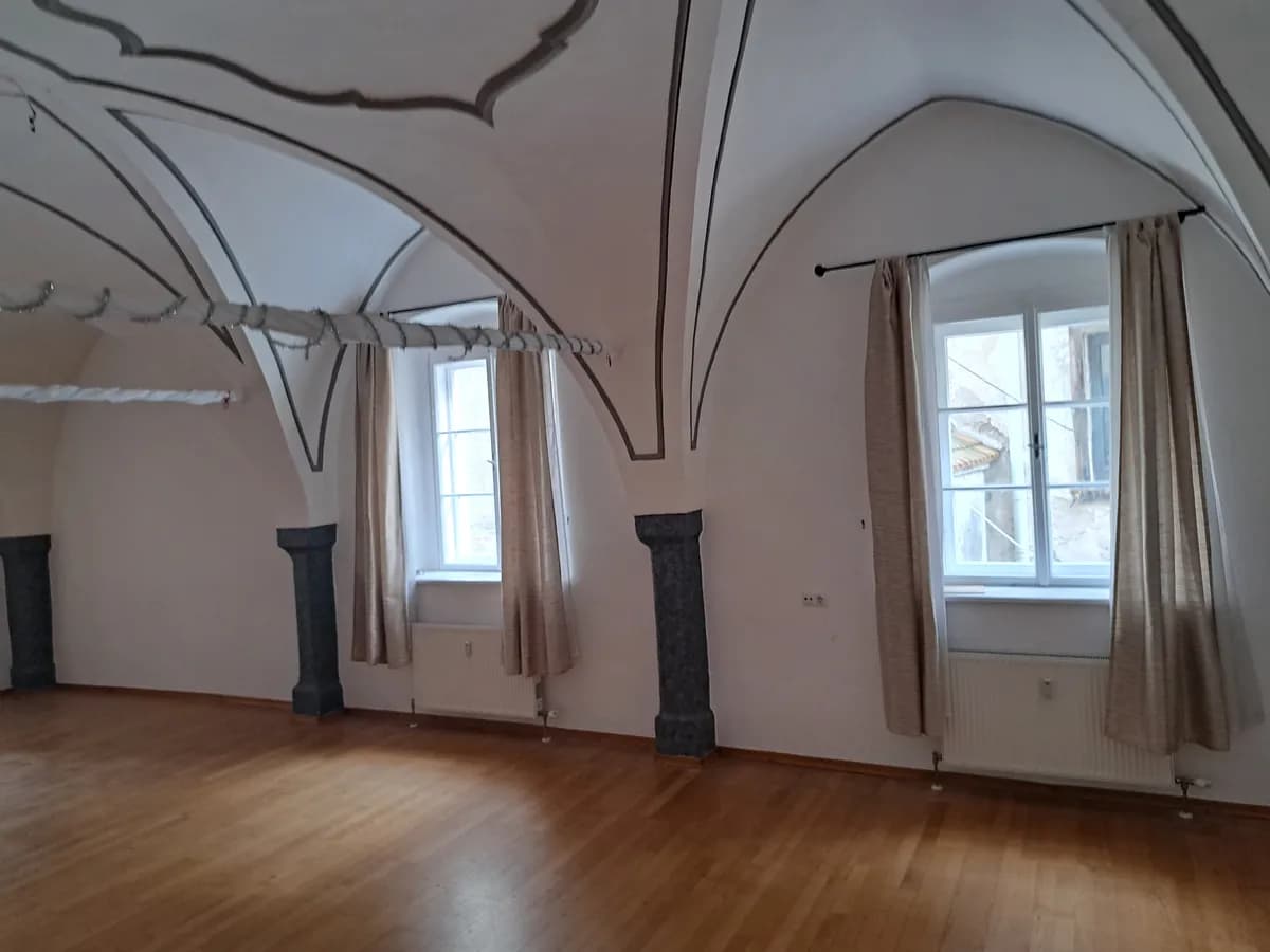 1-Zimmer-Gewerbeimmobilie mieten in Steyr – 57 m², € 534 – Bild 2 von 6