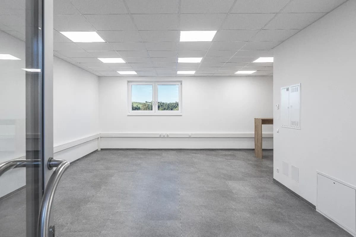 1-Zimmer-Gewerbeimmobilie mieten in Rohrbach – 51 m², € 579 – Bild 2 von 10