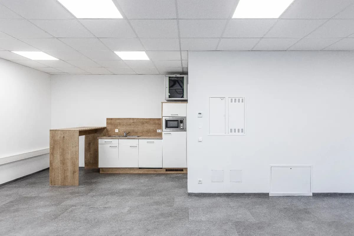 1-Zimmer-Gewerbeimmobilie mieten in Rohrbach – 51 m², € 579 – Bild 4 von 10
