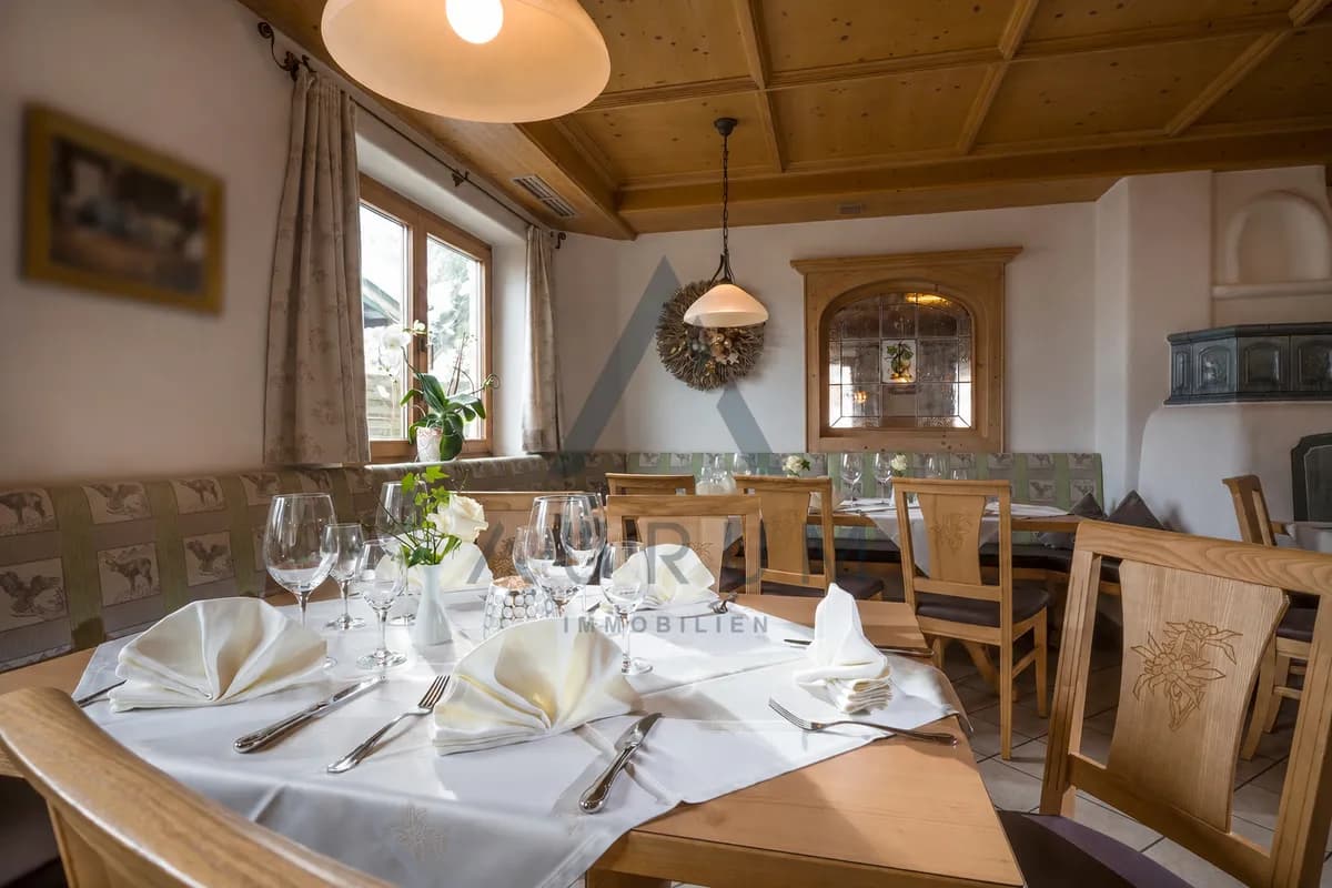 24-Zimmer-Gewerbeimmobilie kaufen in Kitzbühel – 1 021 m², € 3.390.000 – Bild 3 von 8