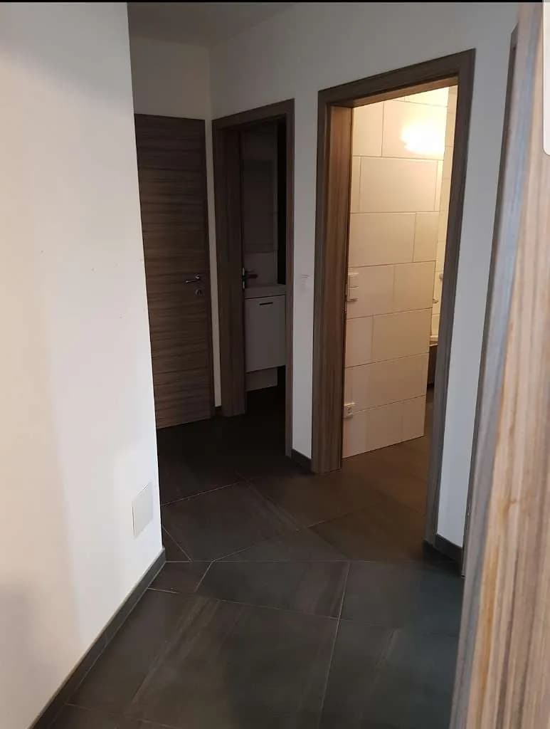 2-Zimmer-Wohnung mieten in Wels – 80 m², € 1.051 – Bild 19 von 32