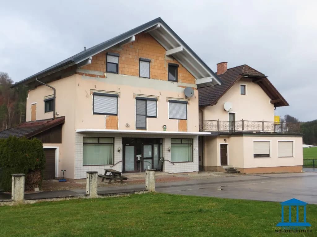 Haus kaufen in Wiener Neustadt Land – 373 m², € 460.000