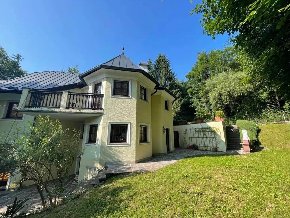 Immobilie mieten in Salzburg Stadt – 310 m², € 4.480 – Bild 1 von 17