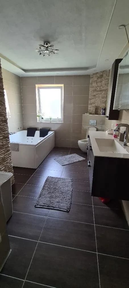 10-Zimmer-Gewerbeimmobilie kaufen in Braunau am Inn – 243 m², € 660.000 – Bild 7 von 11