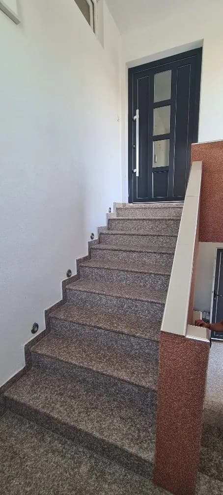 10-Zimmer-Gewerbeimmobilie kaufen in Braunau am Inn – 243 m², € 660.000 – Bild 11 von 11