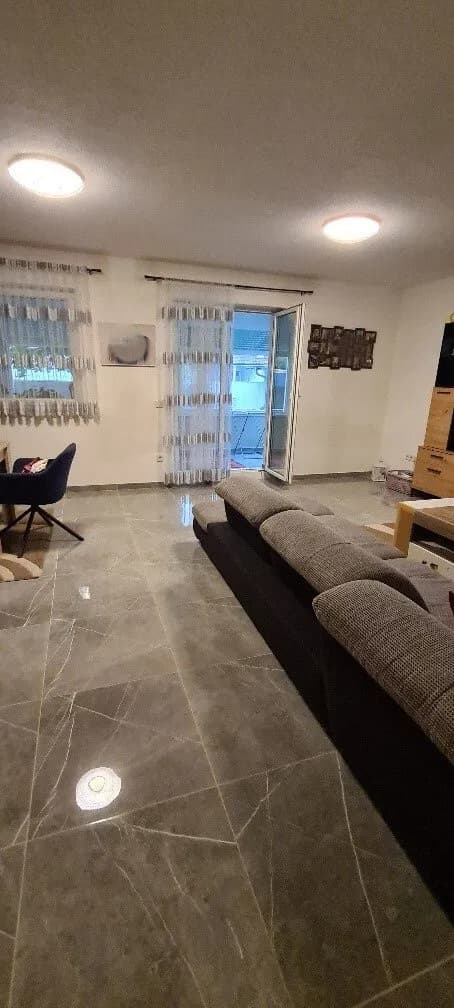 9-Zimmer-Gewerbeimmobilie kaufen in Braunau am Inn – 295 m² – Bild 3 von 18