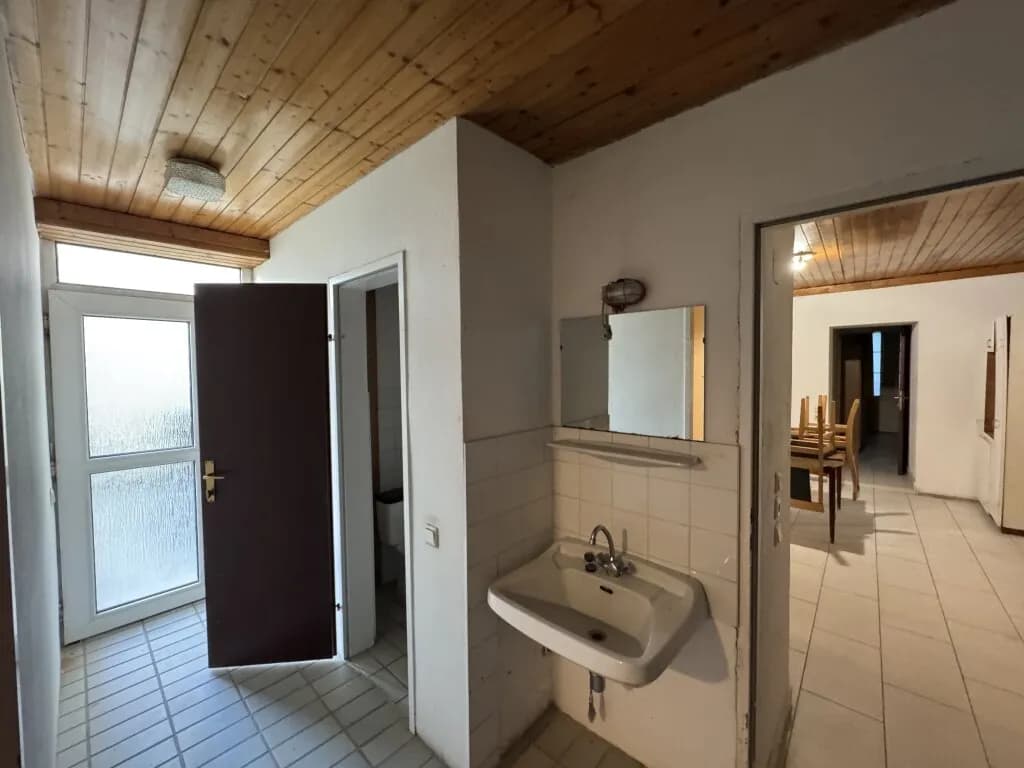 6-Zimmer-Wohnung mieten in Wien – 115 m², € 350 – Bild 11 von 13