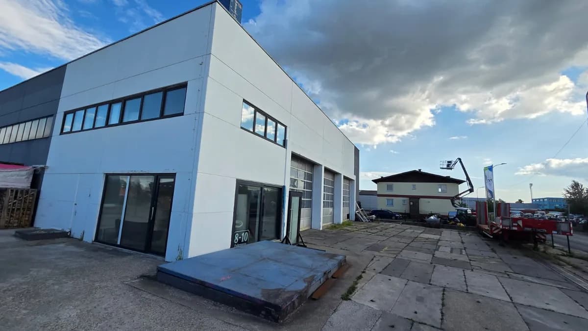 Gewerbeimmobilie mieten in Korneuburg – 449 m², € 6.000 – Bild 1 von 7
