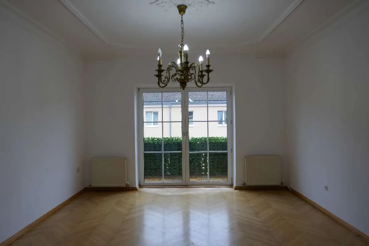 5-Zimmer-Wohnung kaufen in Vöcklabruck – 101 m², € 279.000 – Bild 2 von 9