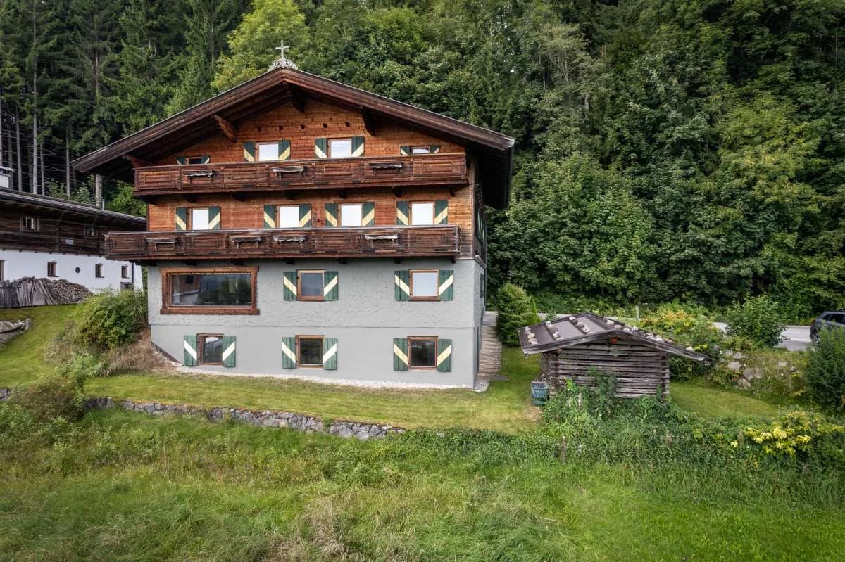 16-Zimmer-Gewerbeimmobilie kaufen in Kitzbühel – 557 m², € 1.650.000 – Bild 4 von 13