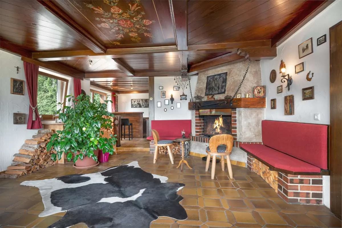 16-Zimmer-Gewerbeimmobilie kaufen in Kitzbühel – 557 m², € 1.650.000 – Bild 10 von 13