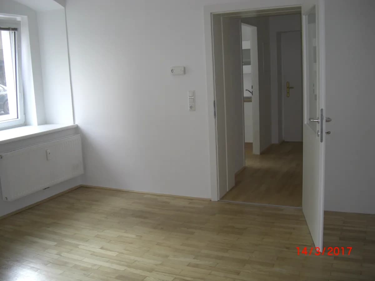 1-Zimmer-Wohnung mieten in Linz – 33 m², € 455 – Bild 2 von 8