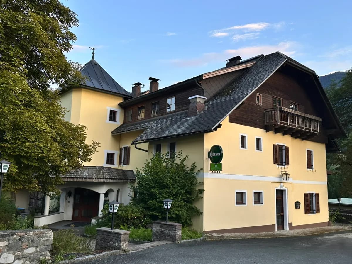 12-Zimmer-Gewerbeimmobilie kaufen in Hermagor – 3 000 m², € 749.000 – Bild 1 von 32