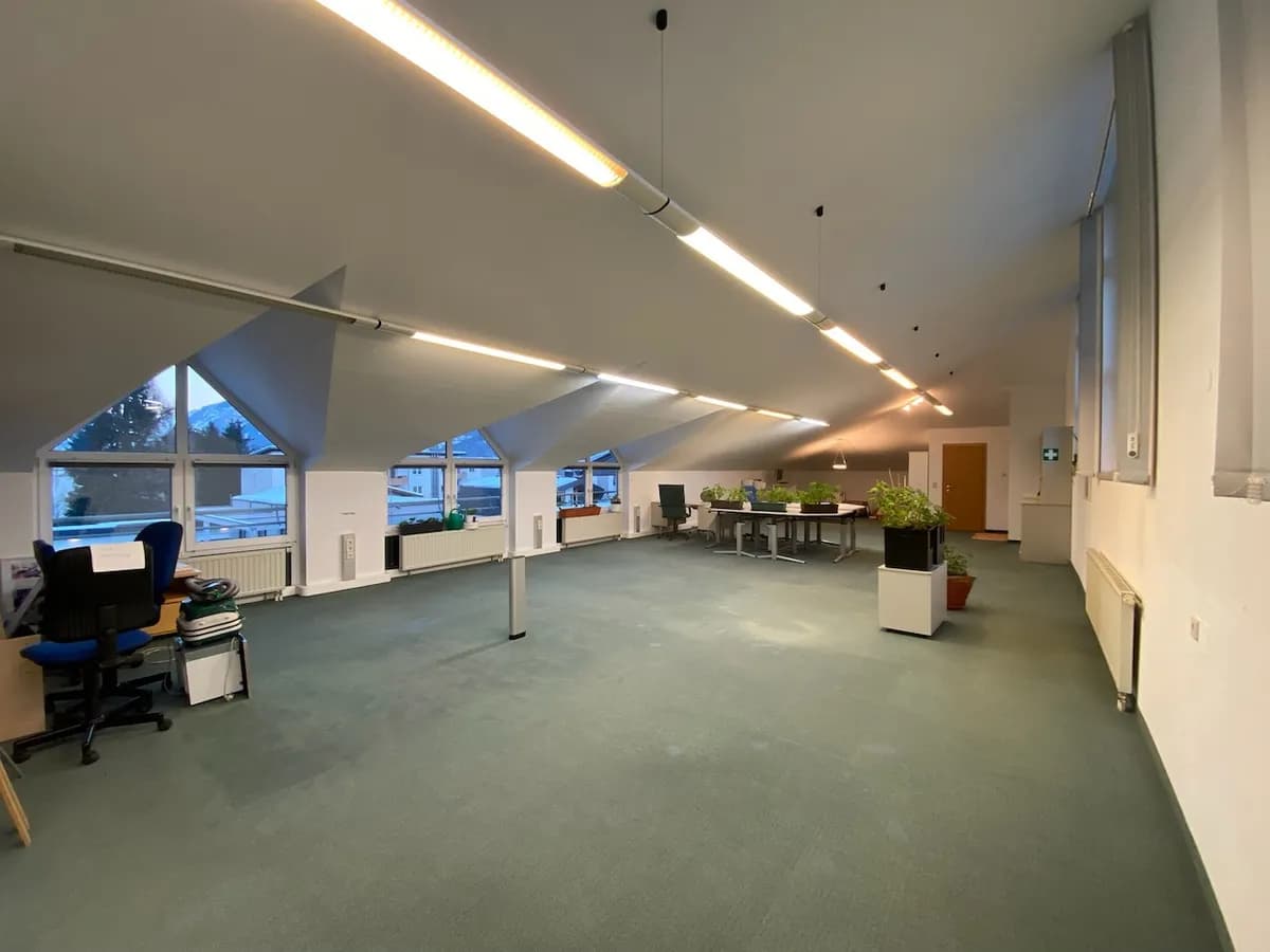 Gewerbeimmobilie mieten in Zell am See – 150 m², € 1.850 – Bild 2 von 7
