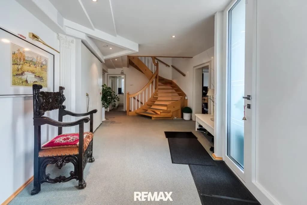 9-Zimmer-Immobilie kaufen in Vöcklabruck – 290 m², € 620.000 – Bild 3 von 28