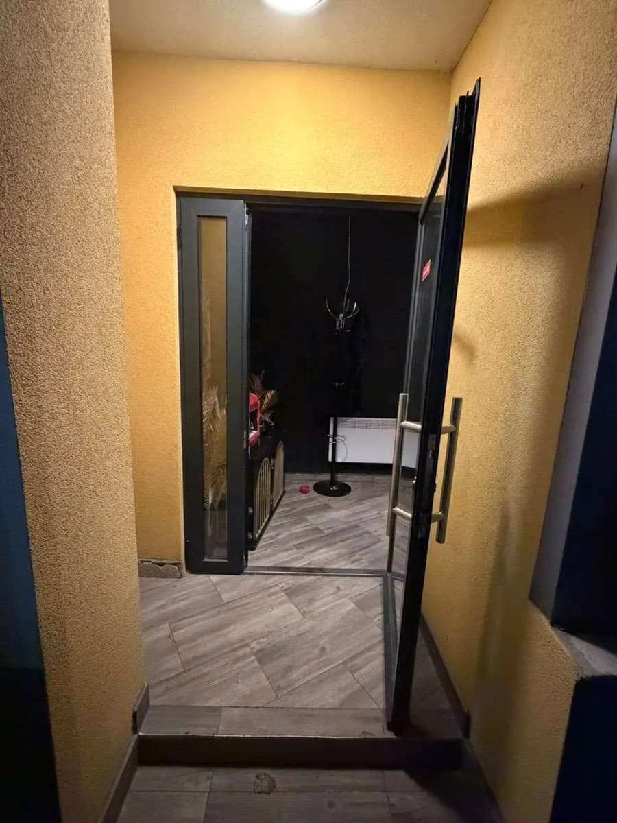 Gewerbeimmobilie mieten in Neunkirchen – 43 m², € 550 – Bild 10 von 11
