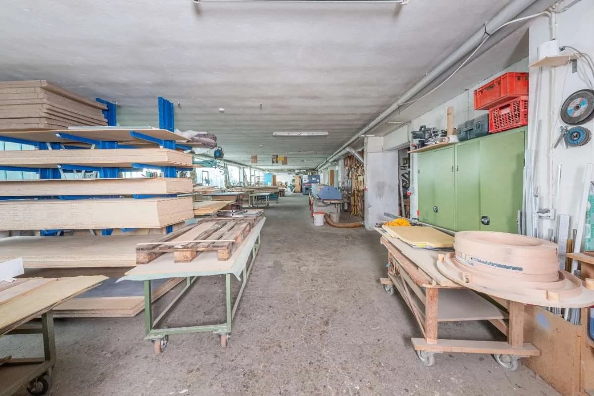 Gewerbeimmobilie mieten in Perg – 1 288 m², € 6.200 – Bild 4 von 7