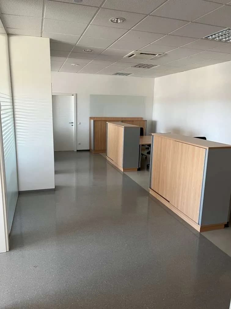 1-Zimmer-Gewerbeimmobilie mieten in Wels-Land – 10 m², € 85 – Bild 2 von 6