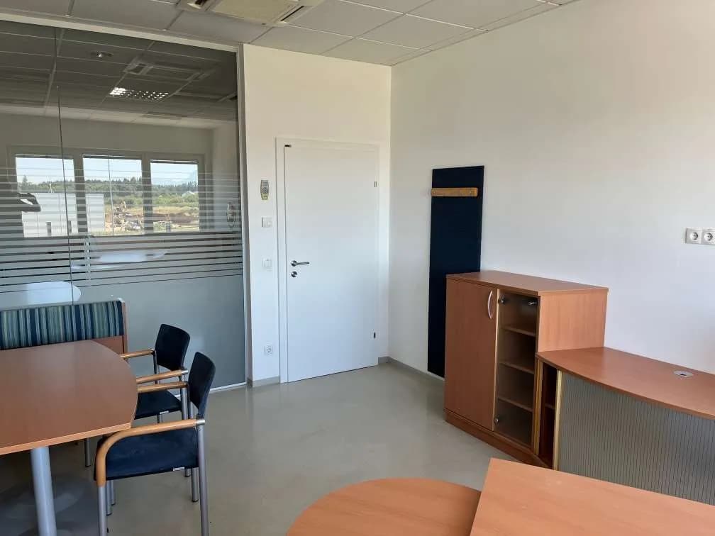 3-Zimmer-Gewerbeimmobilie mieten in Wels-Land – 80 m², € 599 – Bild 7 von 12