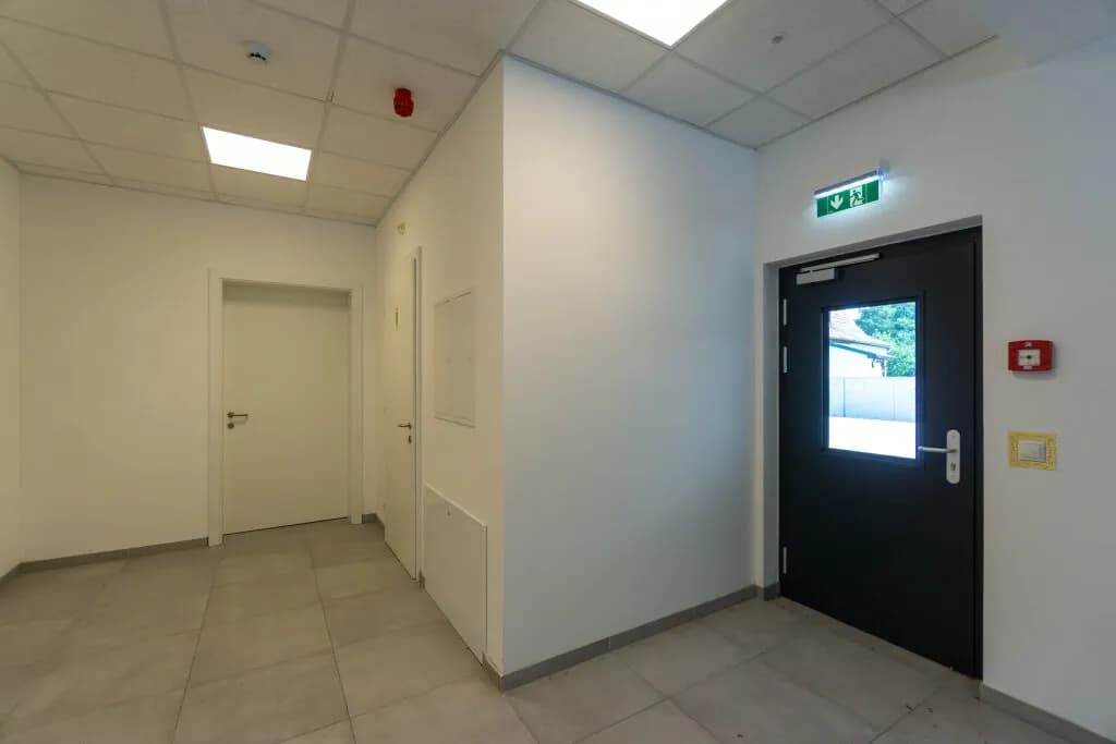 Gewerbeimmobilie kaufen in Sankt Pölten Land – 99 m², € 390.000 – Bild 1 von 9