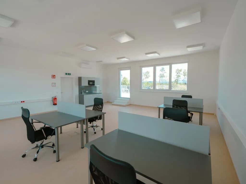 Gewerbeimmobilie mieten in Baden – 296 m² – Bild 3 von 10