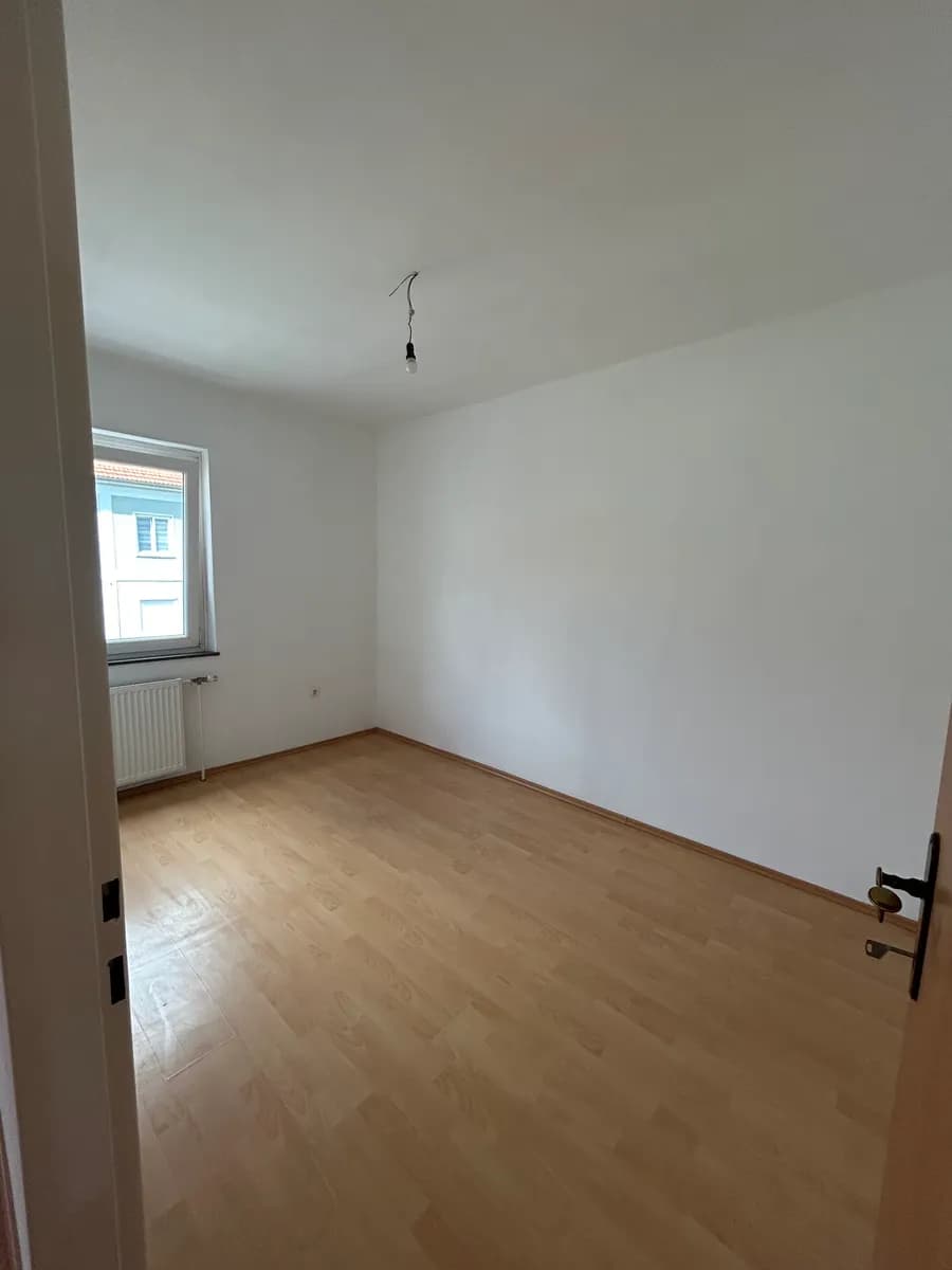 2-Zimmer-Wohnung mieten in Wiener Neustadt – 35 m², € 690 – Bild 2 von 5