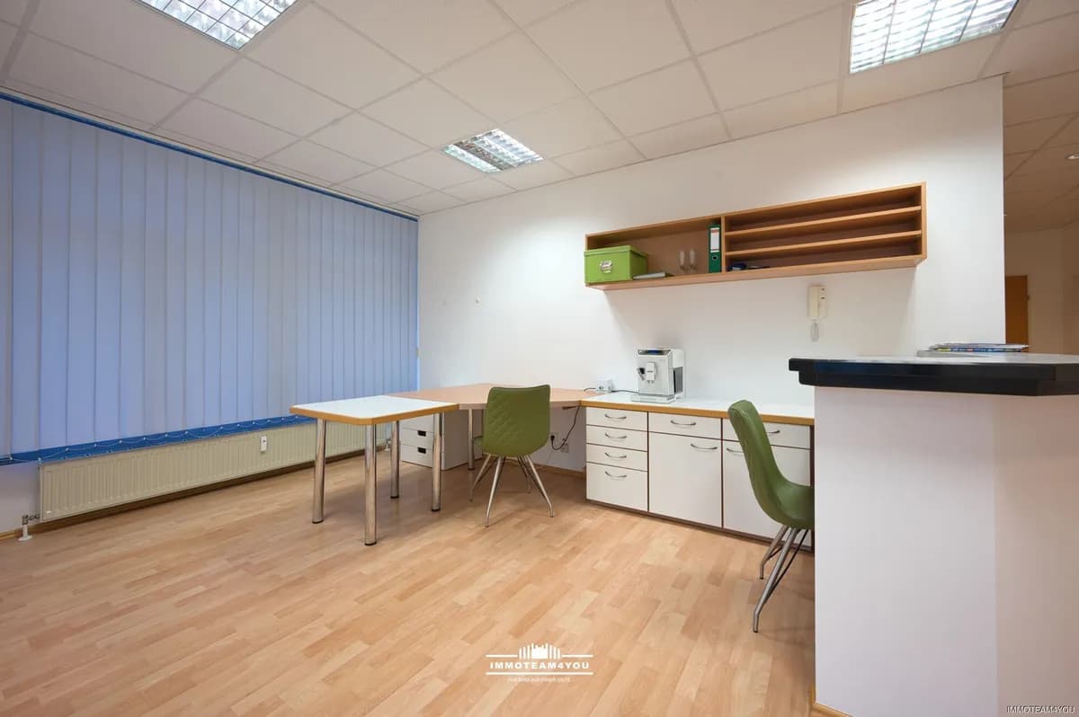 2-Zimmer-Gewerbeimmobilie mieten in Vöcklabruck – 117 m², € 1.130 – Bild 4 von 11