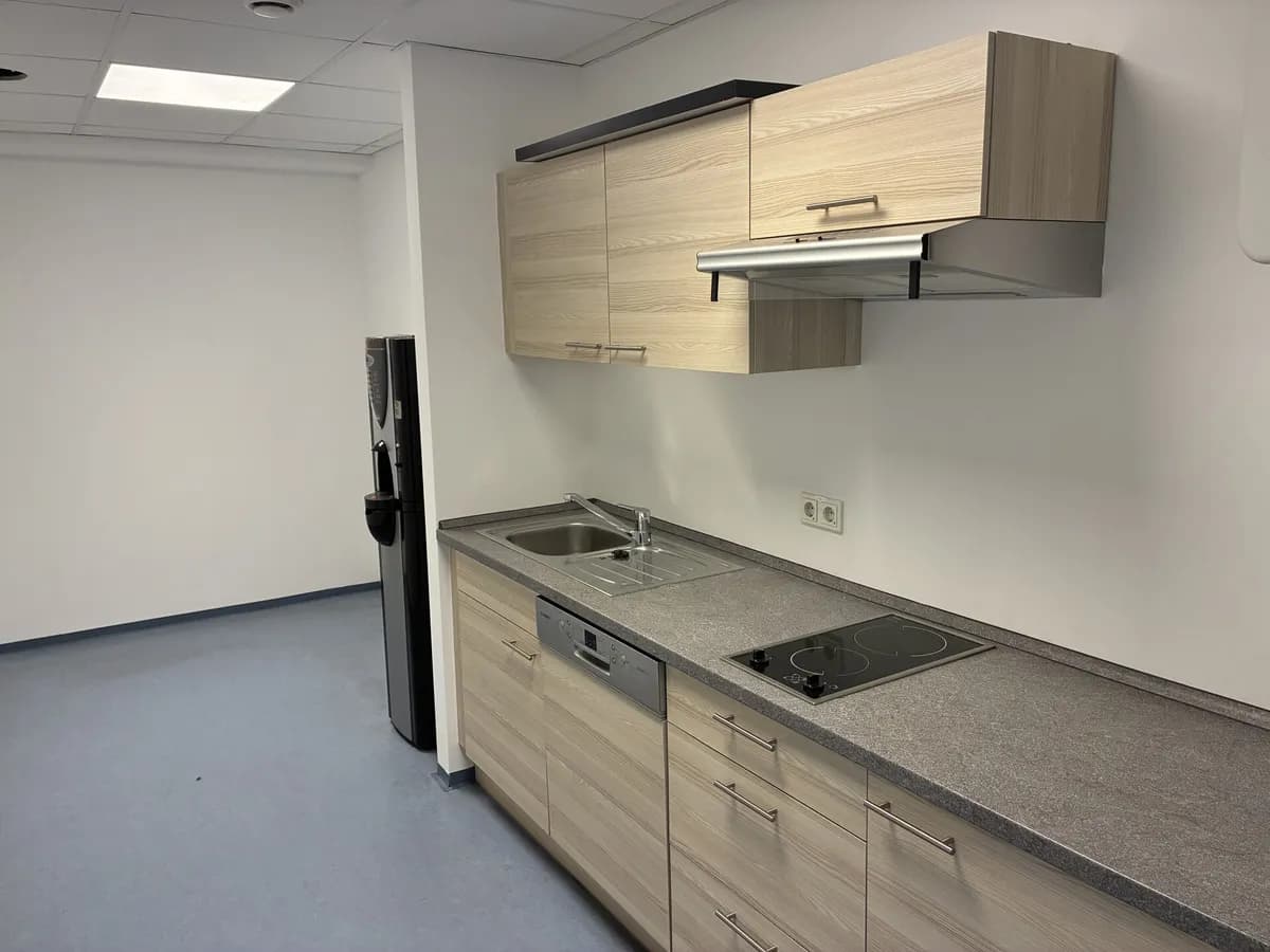 Gewerbeimmobilie mieten in Wien – 166 m², € 18 – Bild 6 von 11